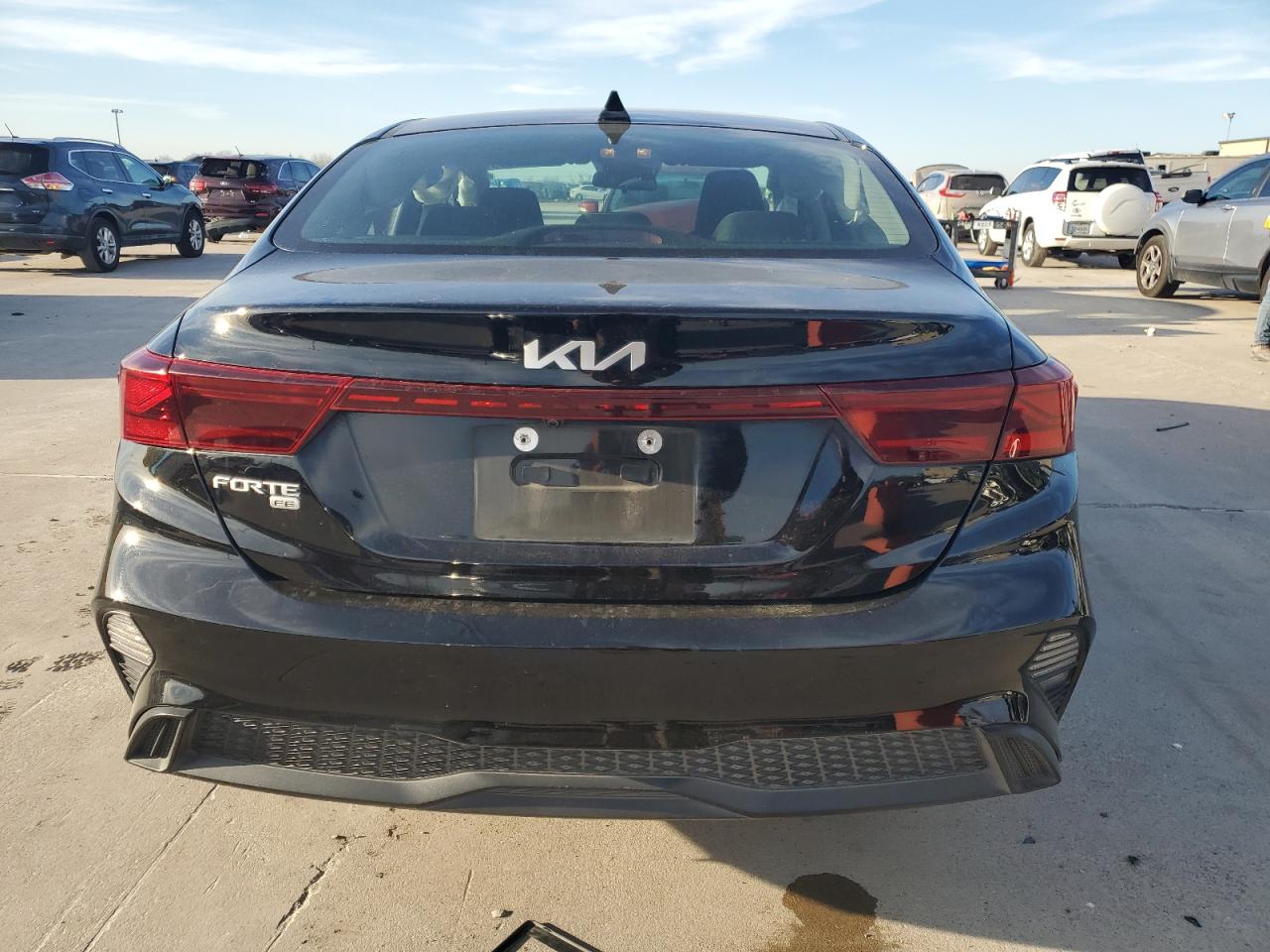 2023 Kia Forte - Image 6