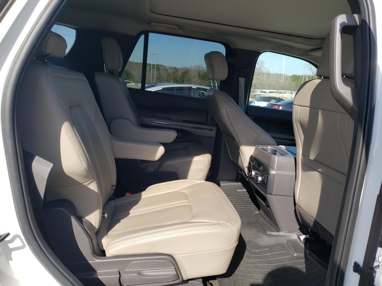 2020 Ford Expedition - Image 10