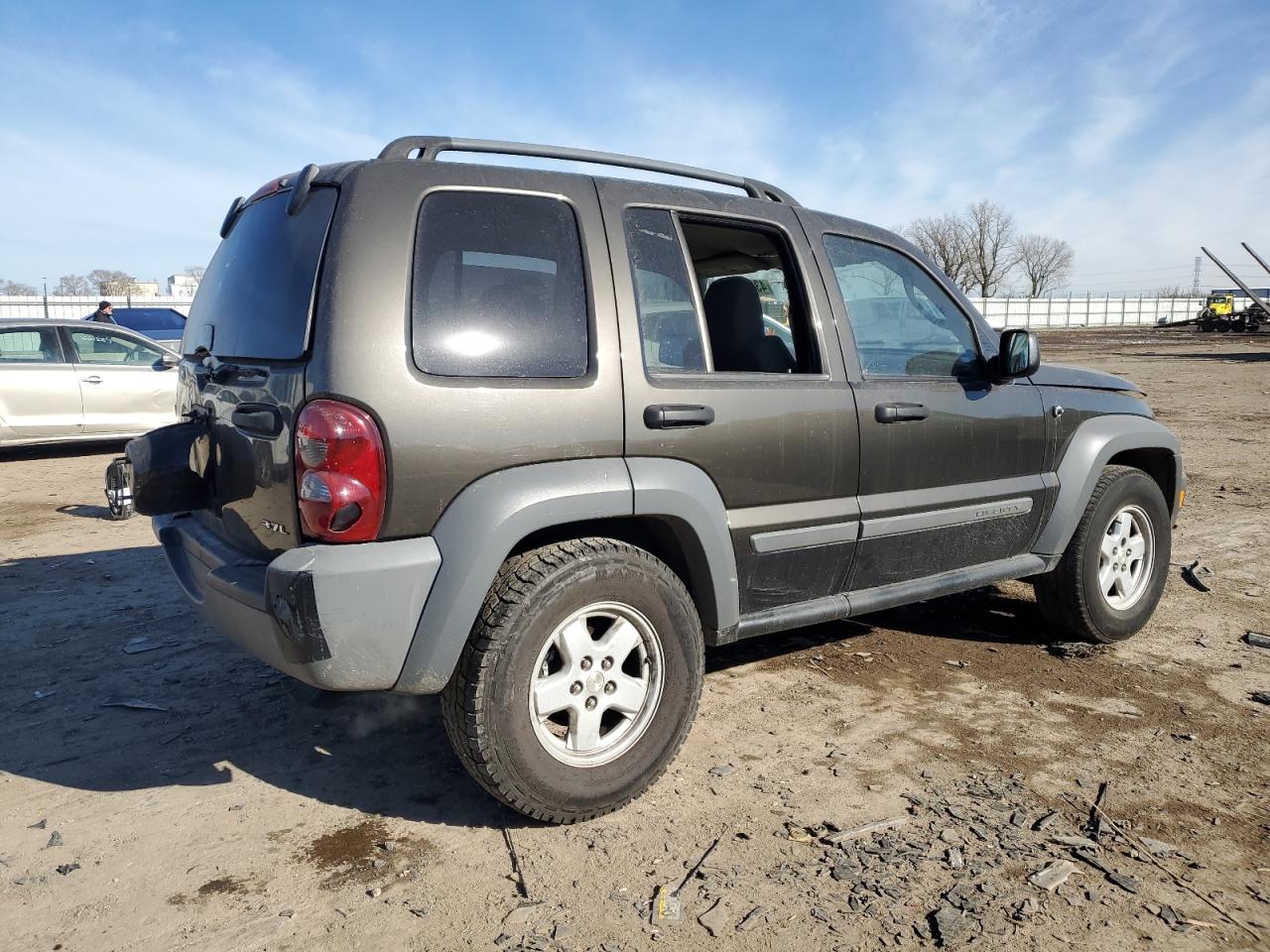 2005 Jeep Liberty (North America) - Image 3