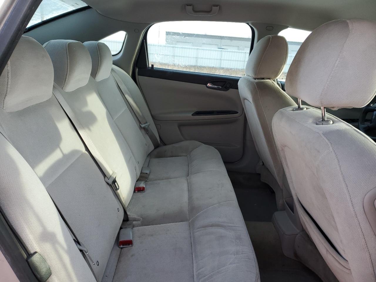 2009 Chevrolet Impala - Image 10