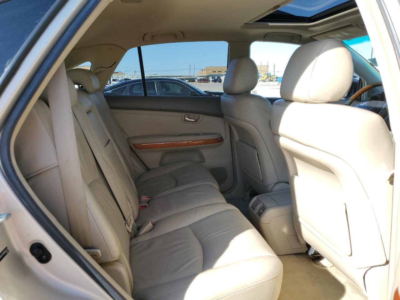 2004 Lexus RX - Image 11