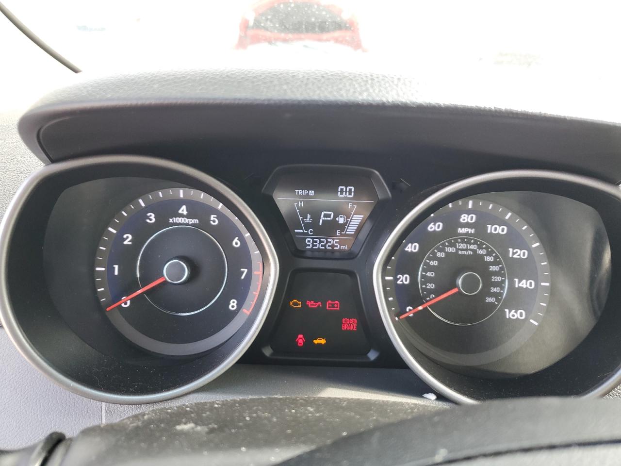 2016 Hyundai Elantra - Image 9