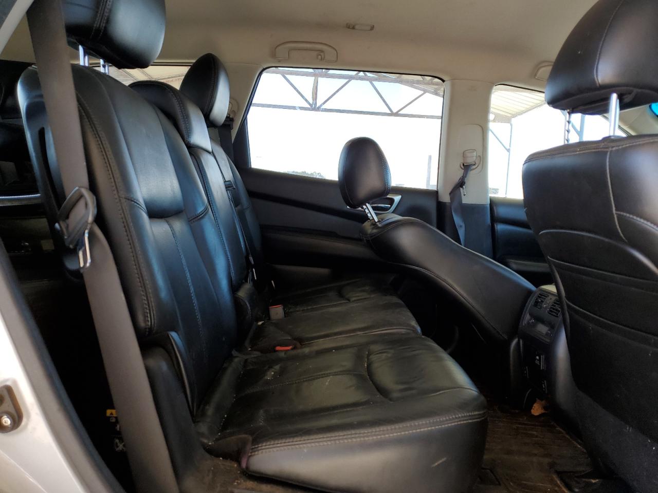 2013 Nissan Pathfinder - Image 11