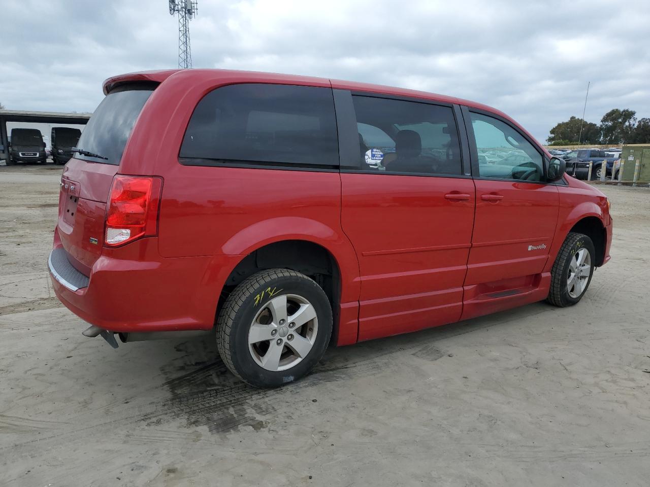 2013 Dodge Grand Caravan Se VIN: 2C4RDGBG4DR723523 Lot: 42875445