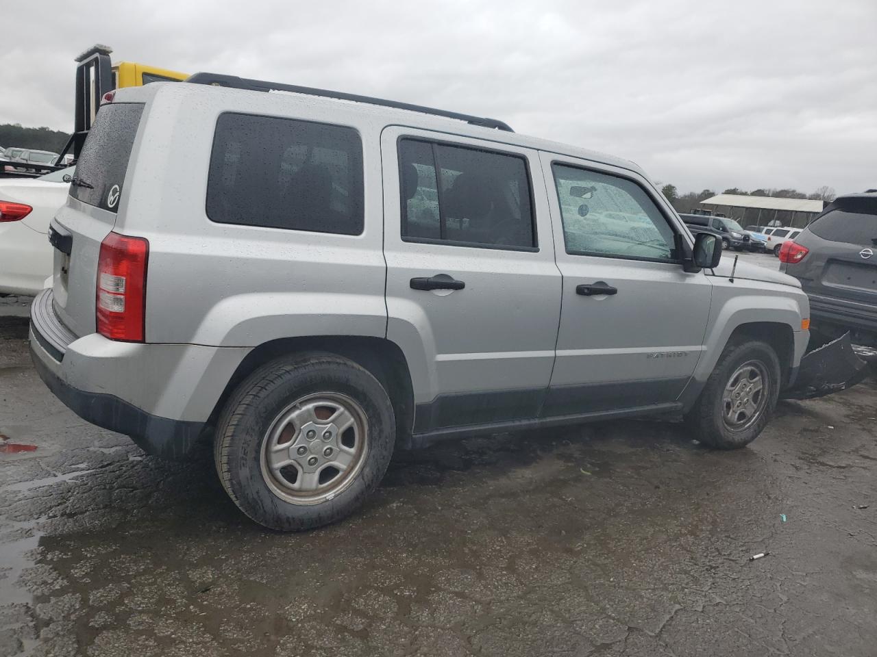 2012 Jeep Liberty (Patriot) - Image 3