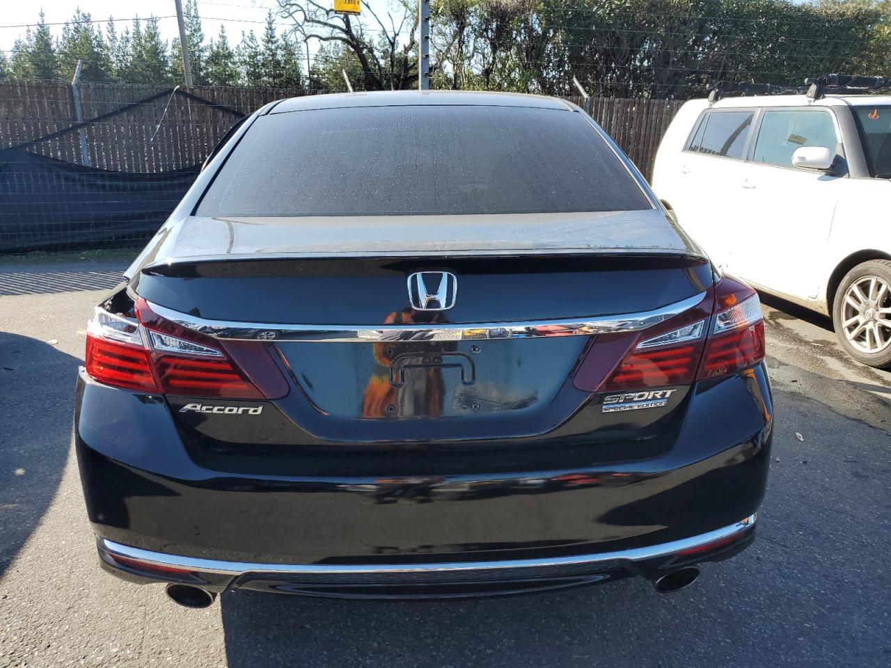 2017 Honda Accord - Image 6