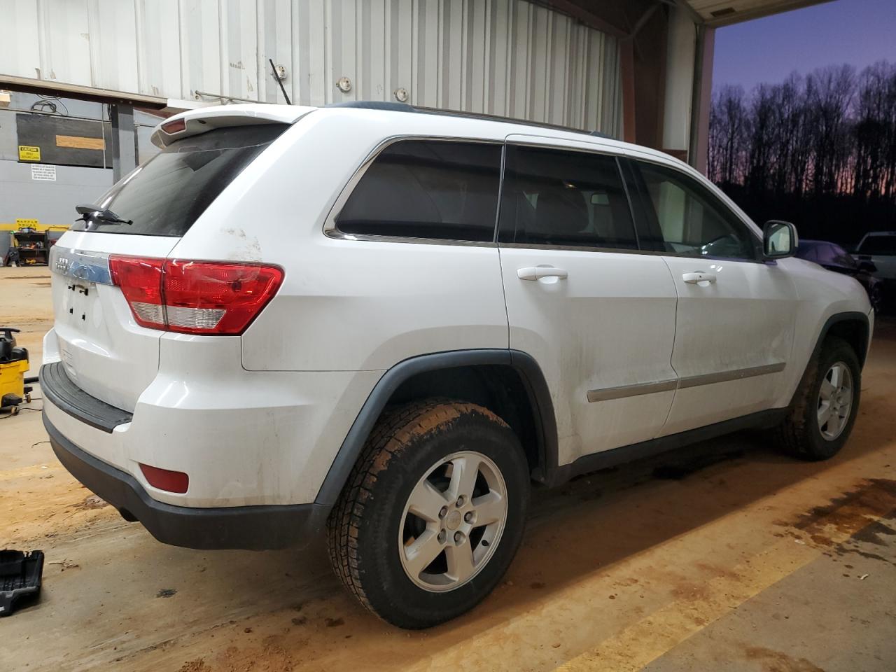 2013 Jeep Grand Cherokee - Image 3