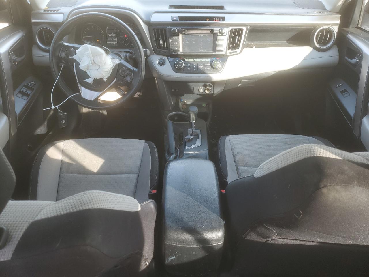 2018 Toyota RAV 4 - Image 8