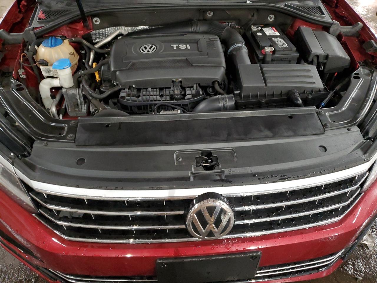 2017 Volkswagen Passat - Image 11