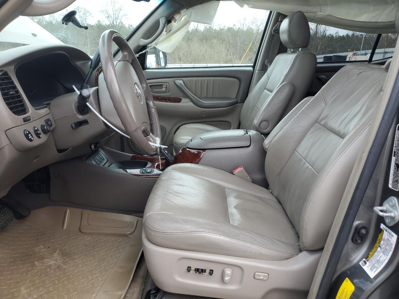 2005 Toyota Sequoia - Image 7