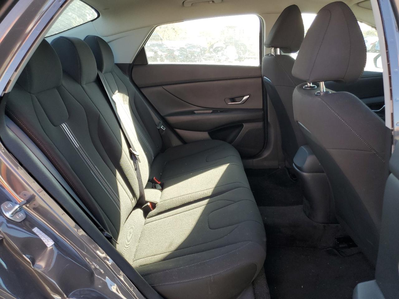 2023 Hyundai Elantra - Image 10