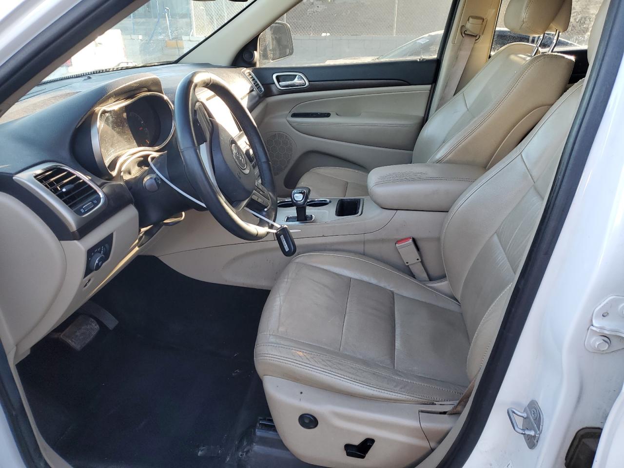2014 Jeep Grand Cherokee - Image 7