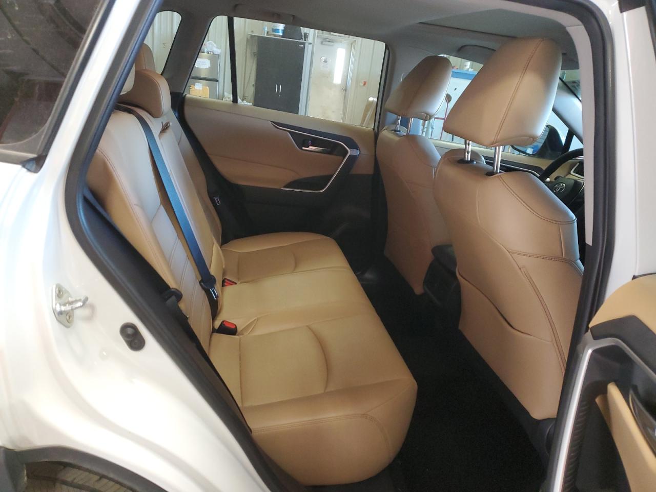 2021 Toyota RAV 4 - Image 11