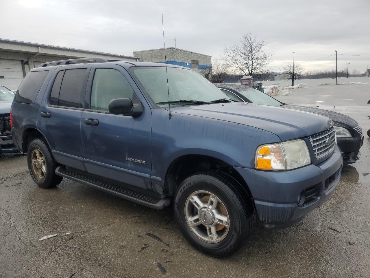 2004 Ford Explorer - Image 4