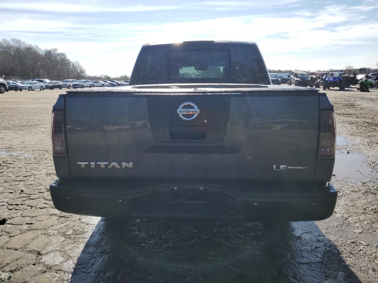 2008 Nissan Titan - Image 6