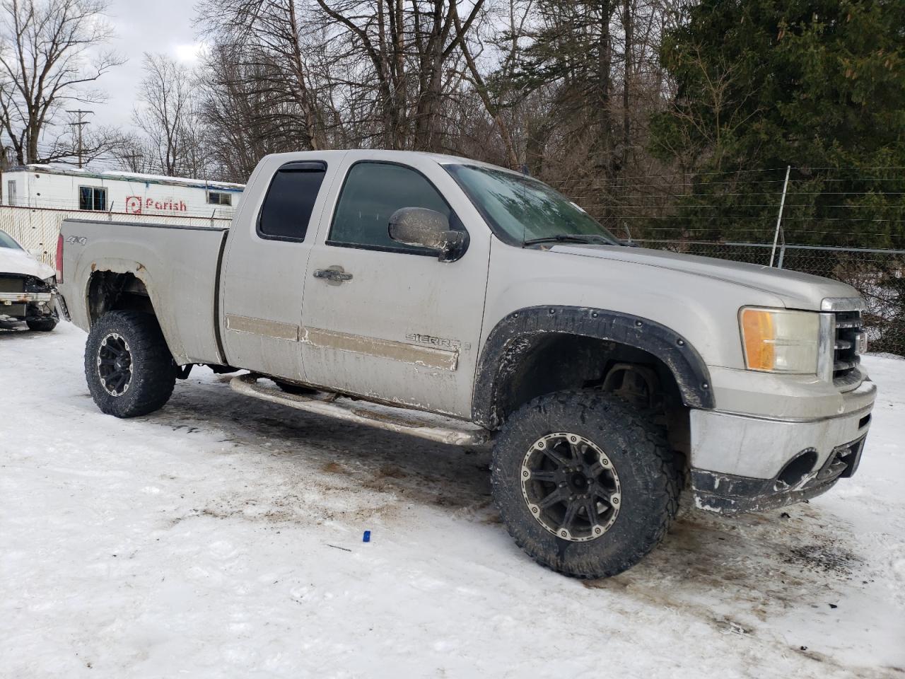 2009 GMC Sierra - Image 4