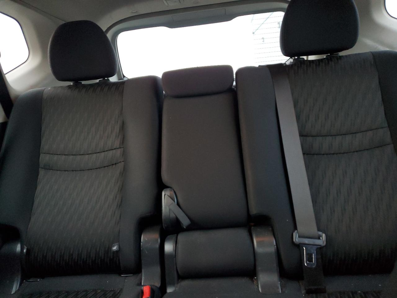 2019 Nissan Rogue - Image 10