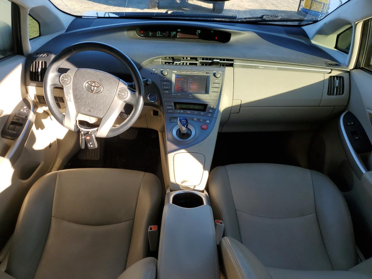 2015 Toyota Prius - Image 8