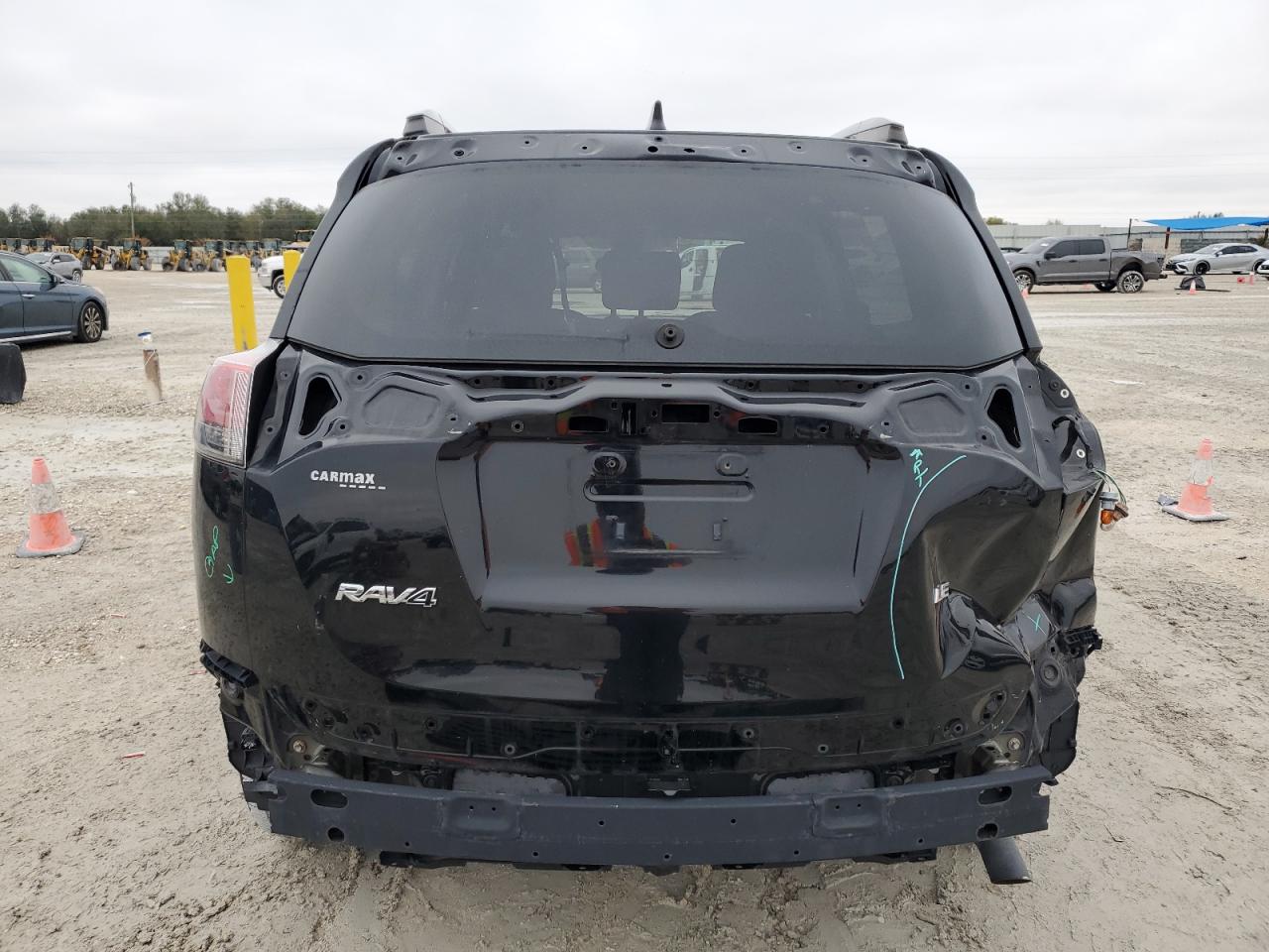 2018 Toyota RAV 4 - Image 6