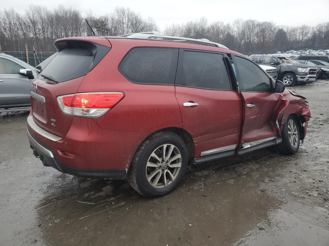2014 Nissan Pathfinder - Image 3