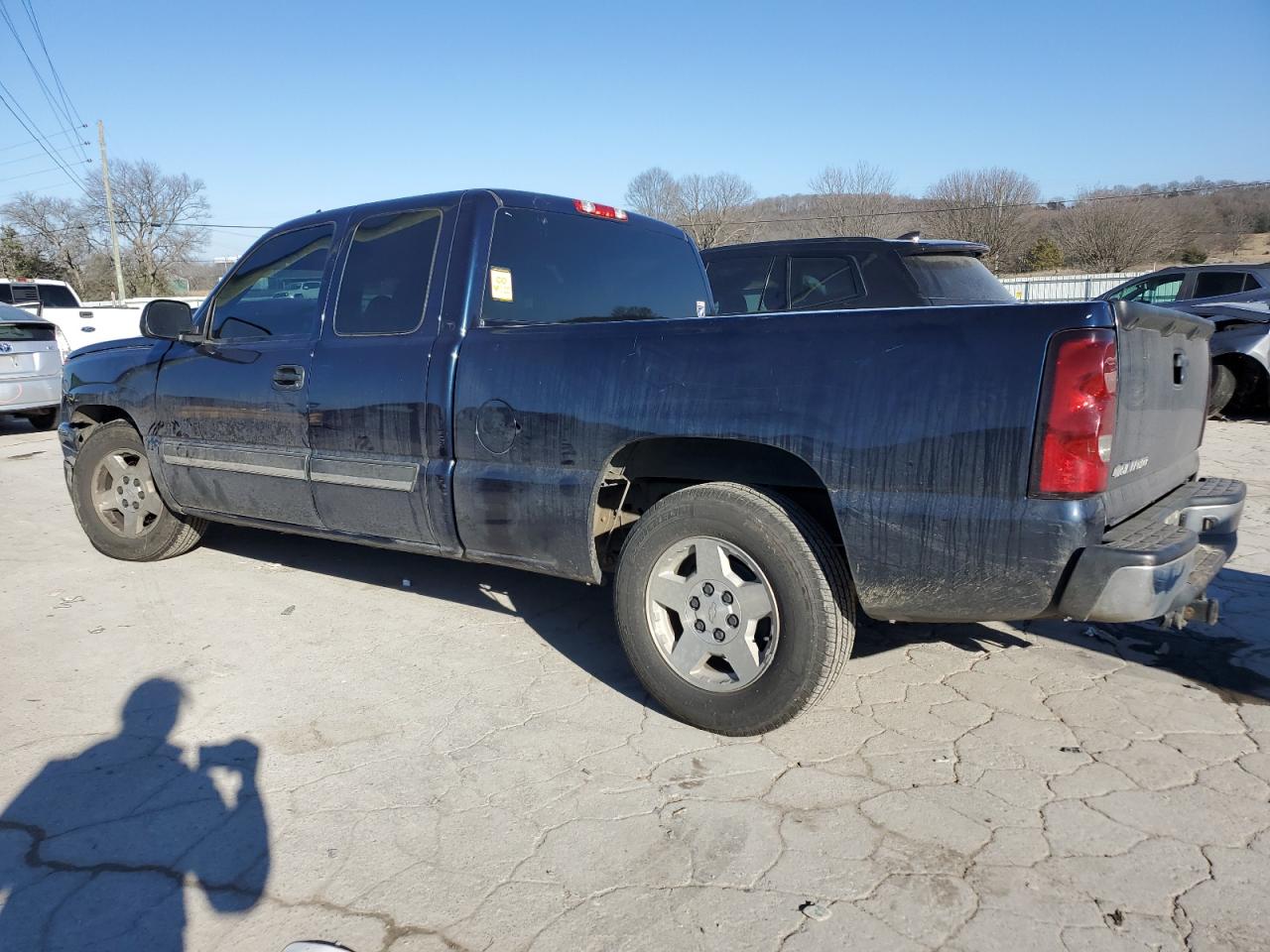 2006 Chevrolet Silverado - Image 2