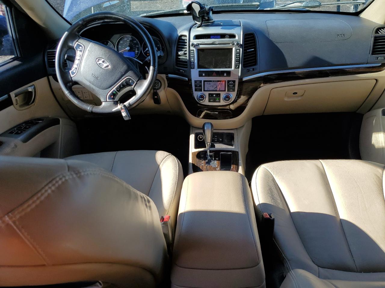 2010 Hyundai Santa Fe - Image 8