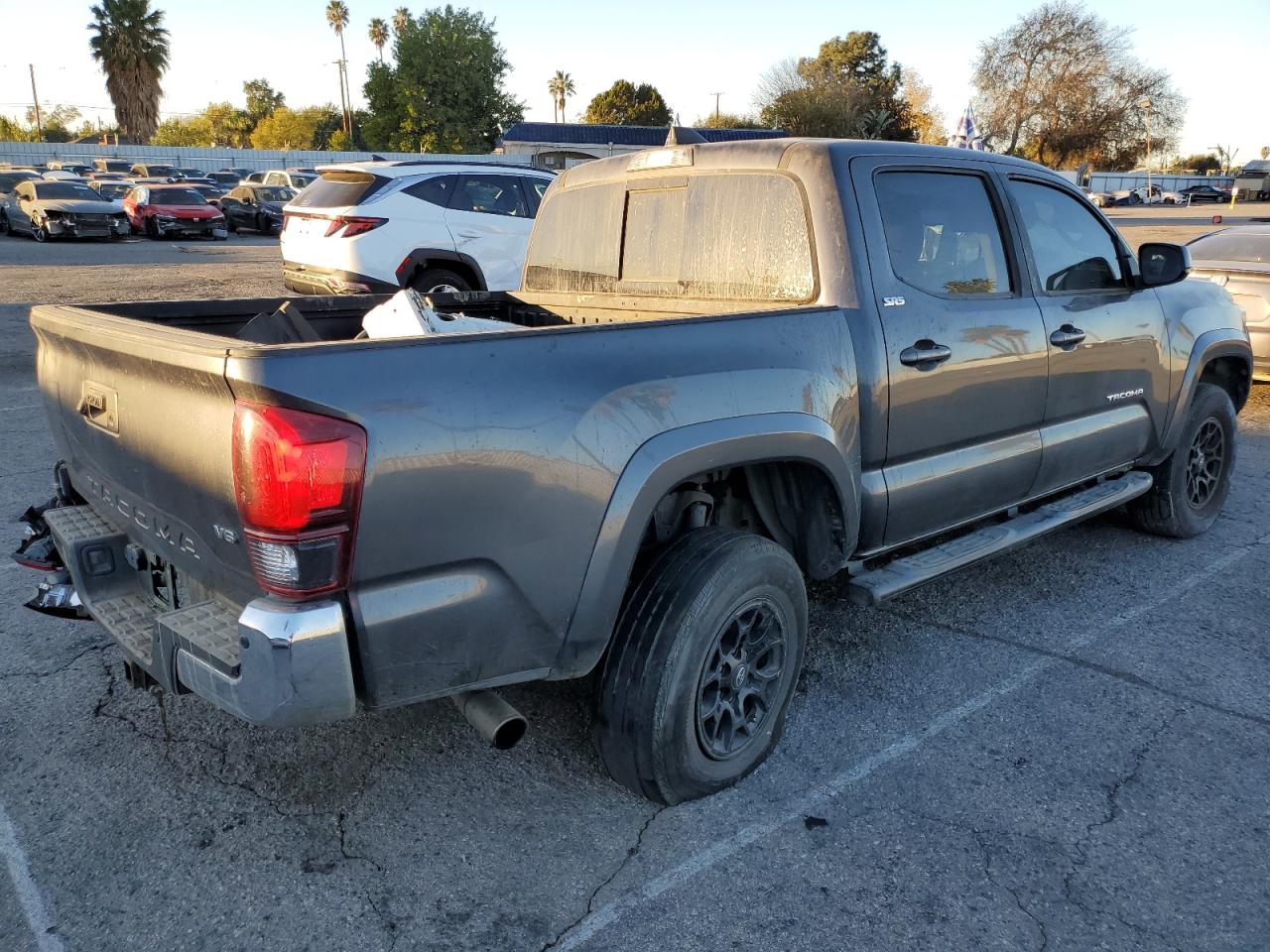 2021 Toyota Tacoma - Image 3