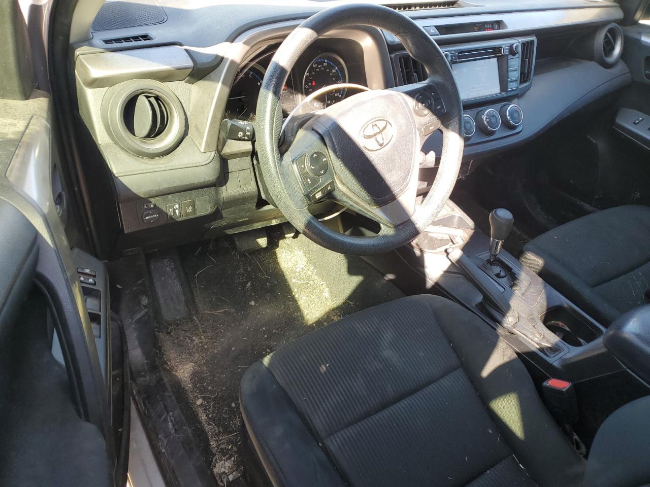 2018 Toyota RAV 4 - Image 8