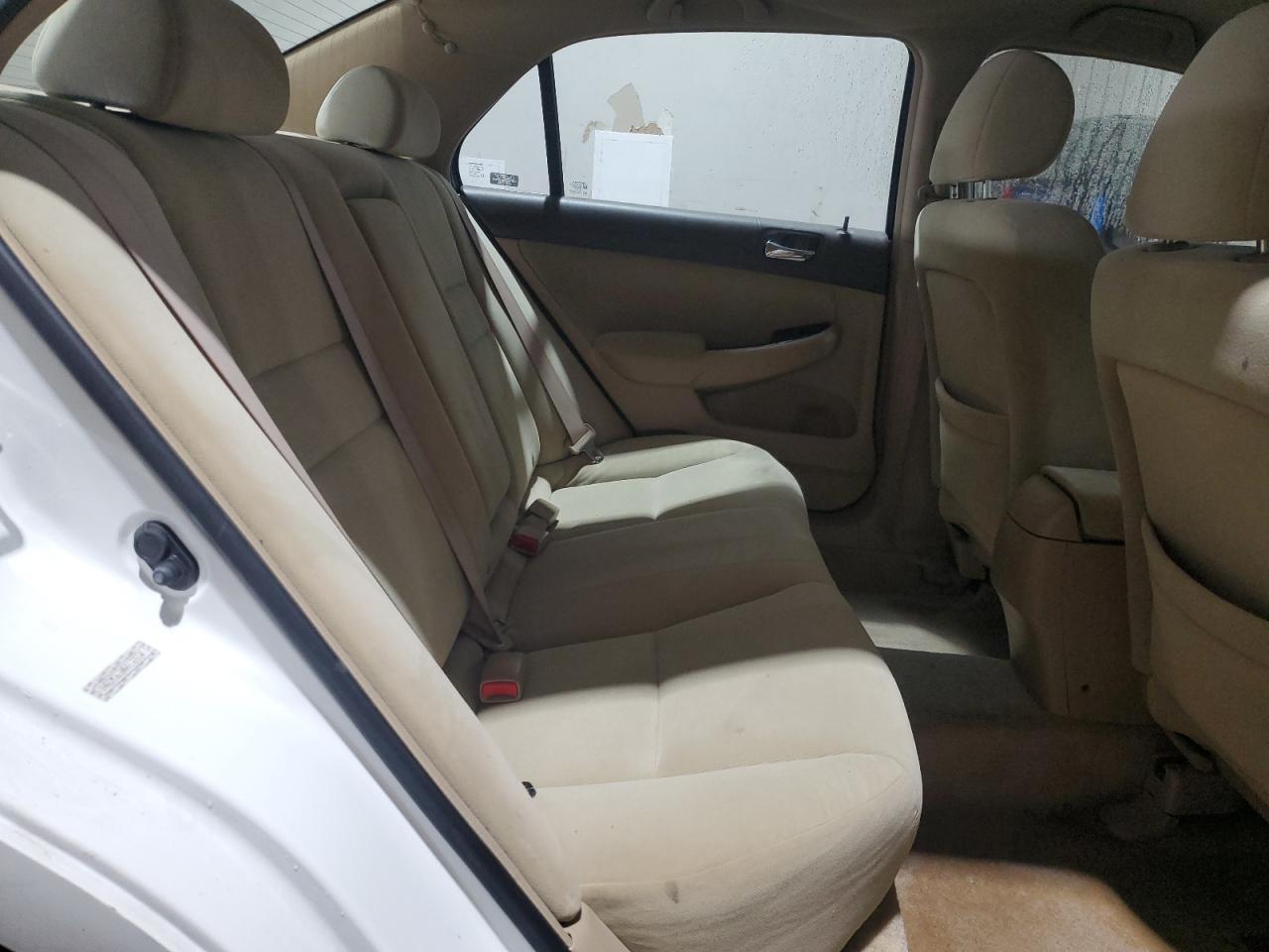 2006 Honda Accord - Image 10