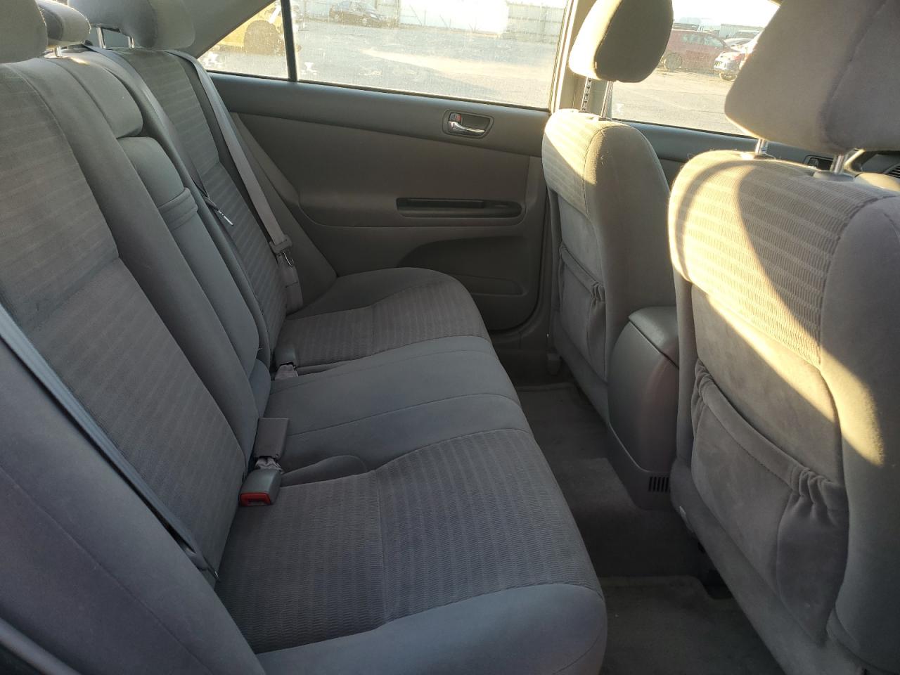 2005 Toyota Camry - Image 10