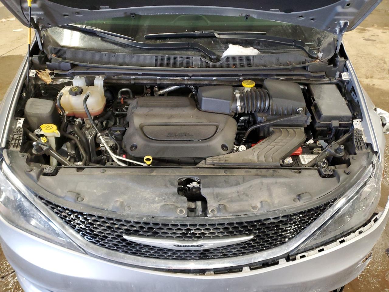2021 Chrysler Voyager - Image 12