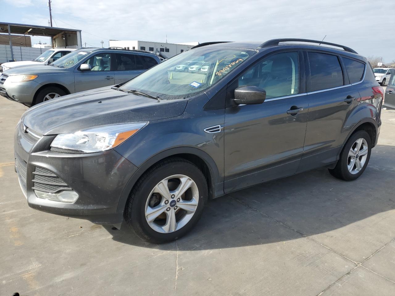 VIN 1FMCU0GX2FUC59624 2015 FORD ESCAPE no.1