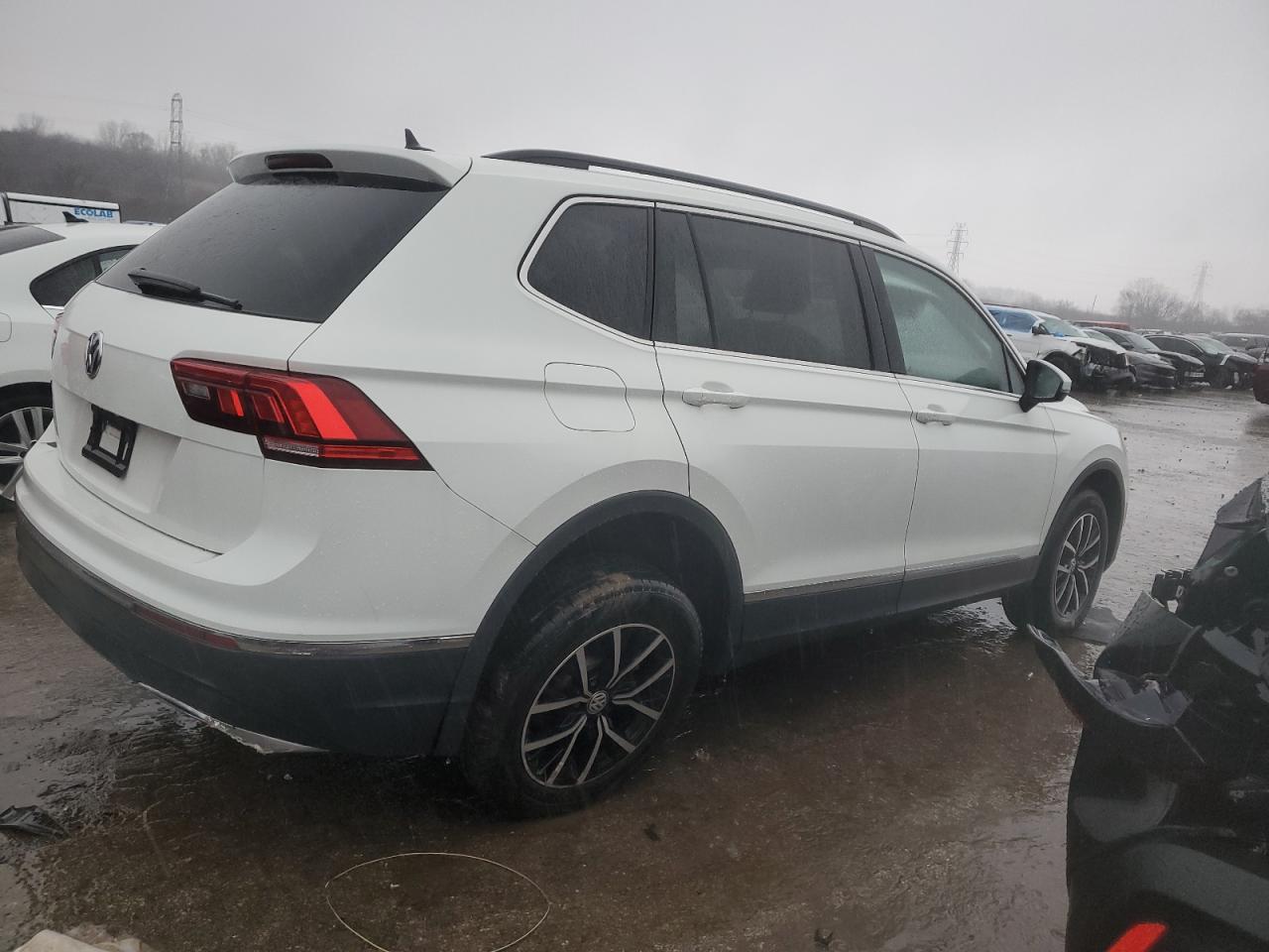 2021 Volkswagen Tiguan - Image 3