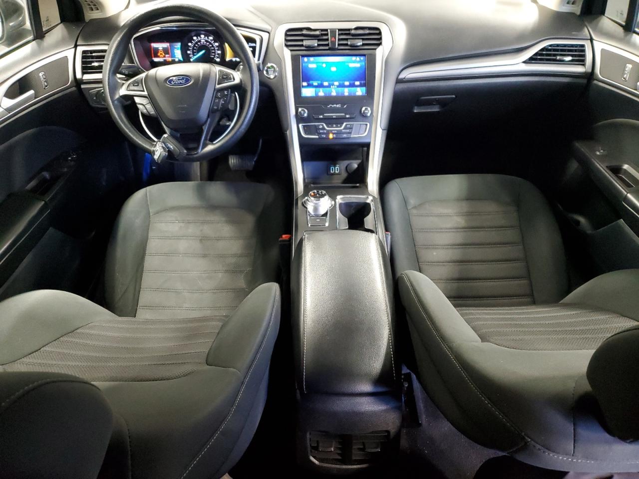 2020 Ford Fusion - Image 8