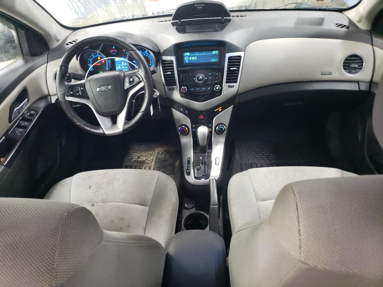 2014 Chevrolet Cruze - Image 8
