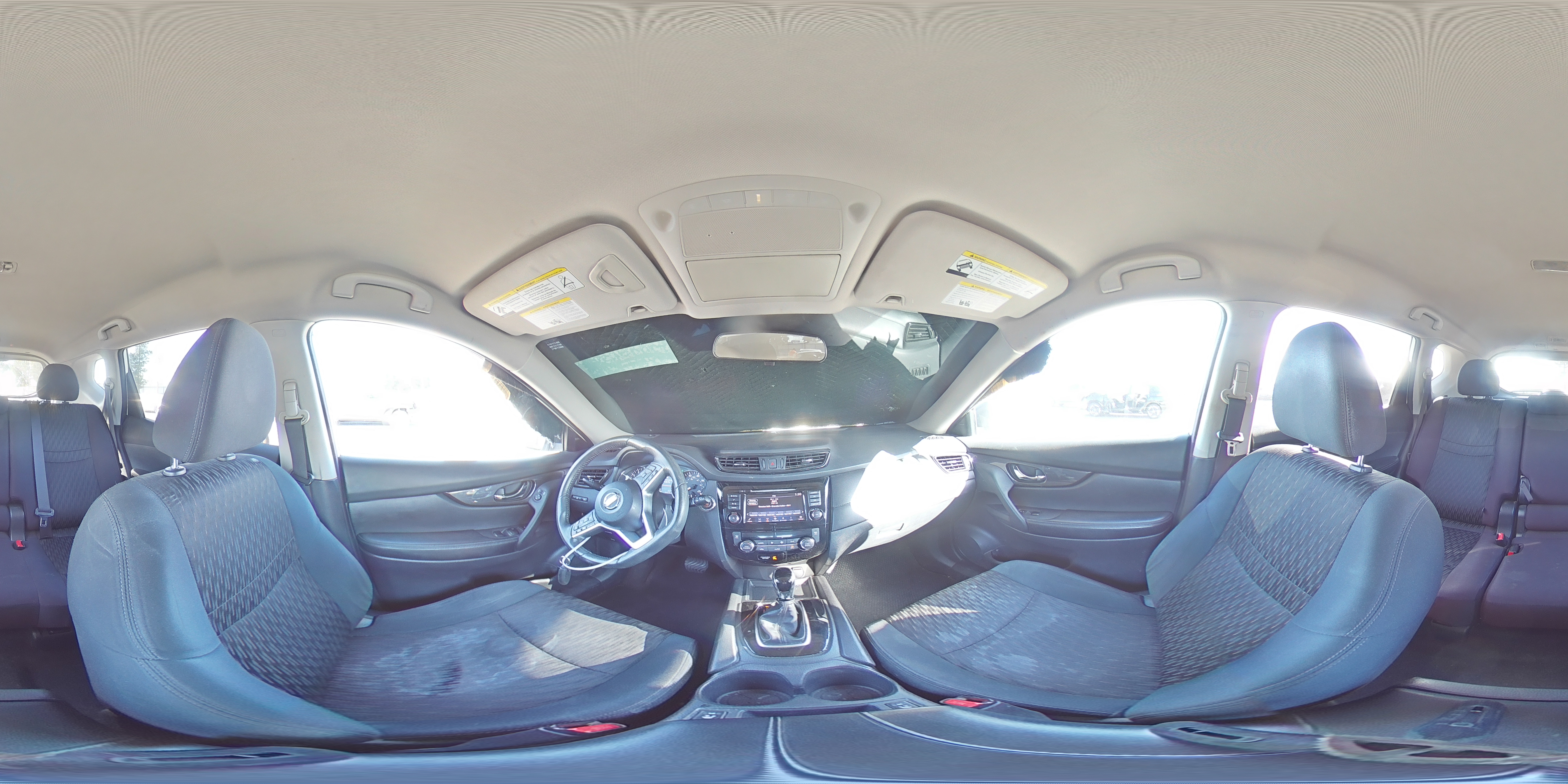 2018 Nissan Rogue - Image 13