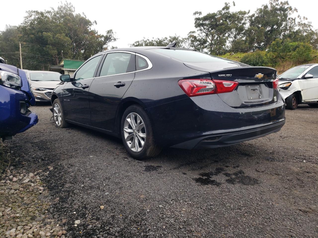 2023 Chevrolet Malibu - Image 2