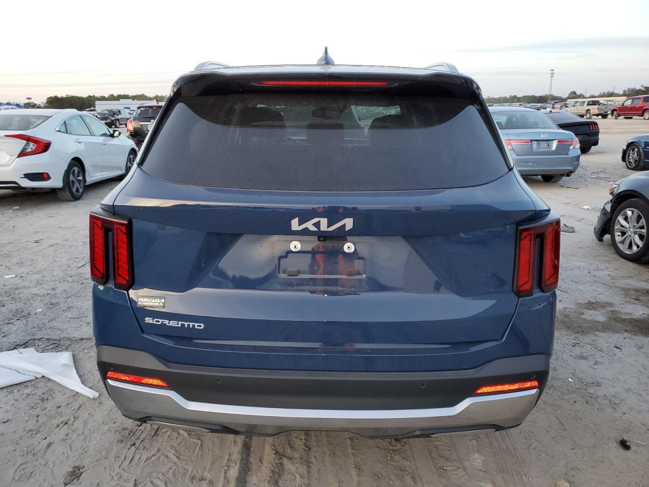 2024 Kia Sorento - Image 6