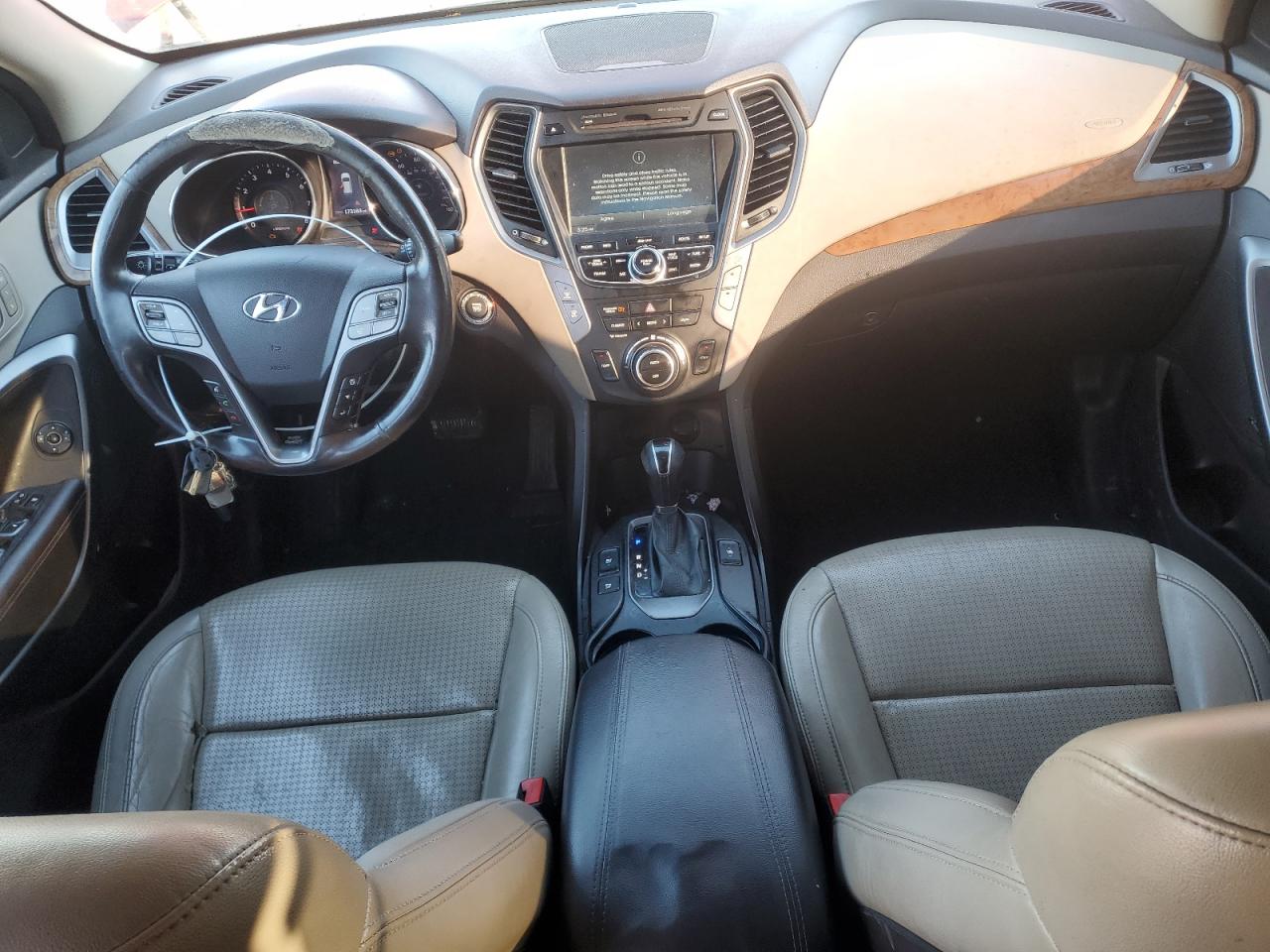 2014 Hyundai Santa Fe - Image 8