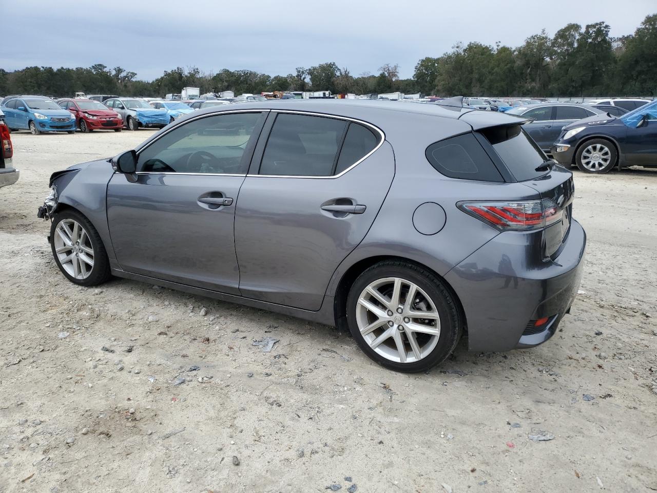 2015 Lexus CT - Image 2