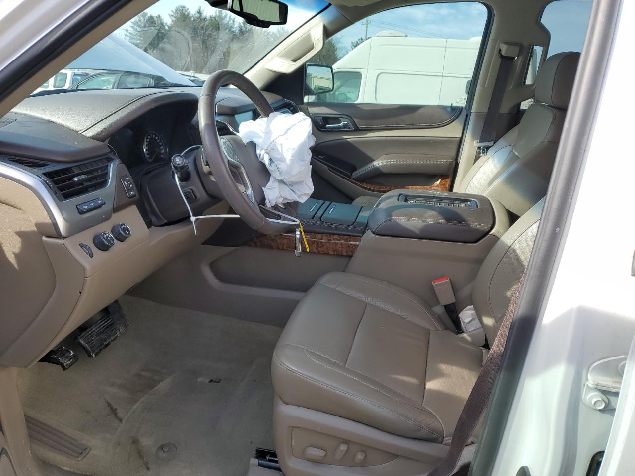 2017 Chevrolet Suburban - Image 7