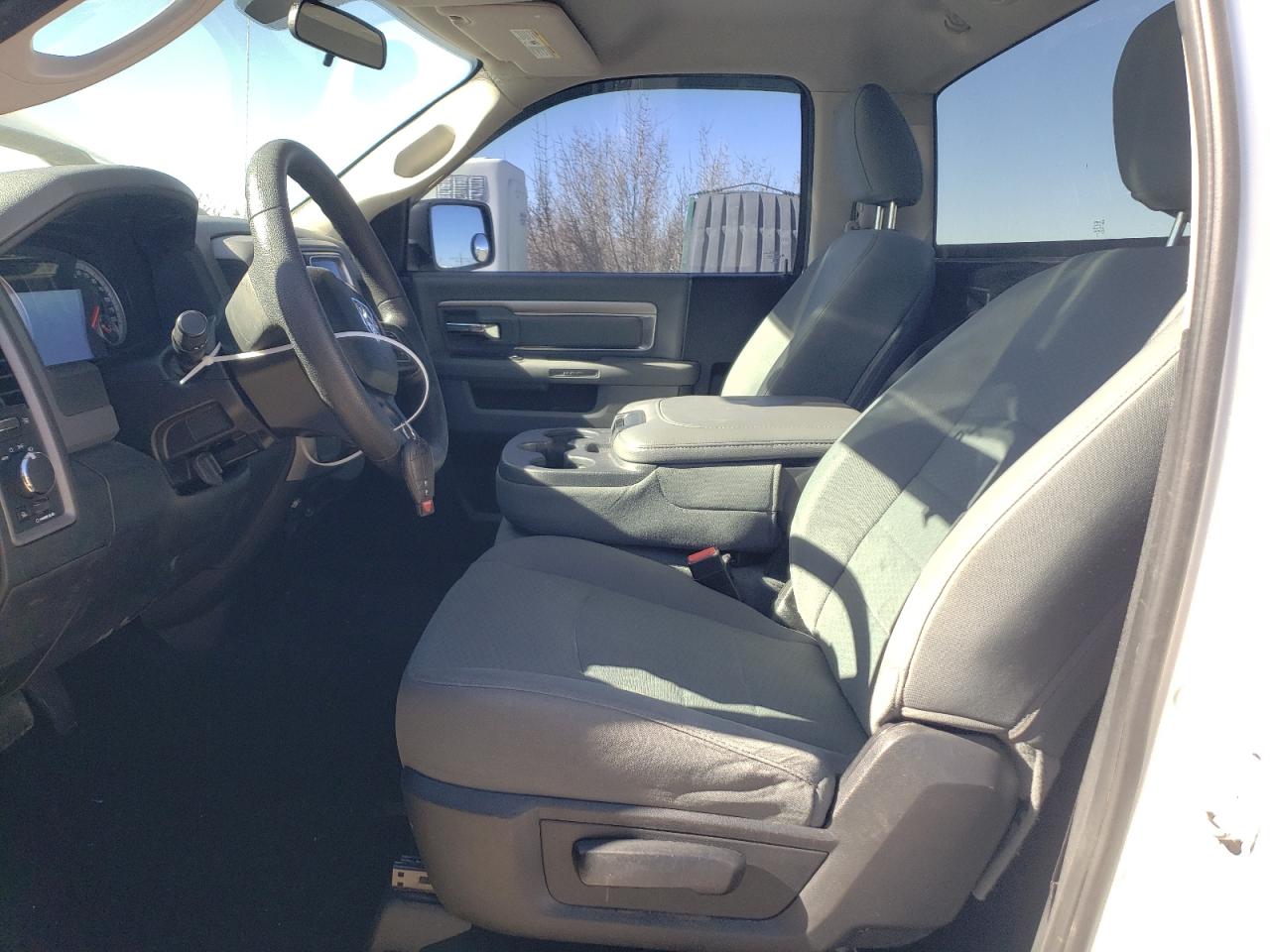 2014 RAM 1500 - Image 7
