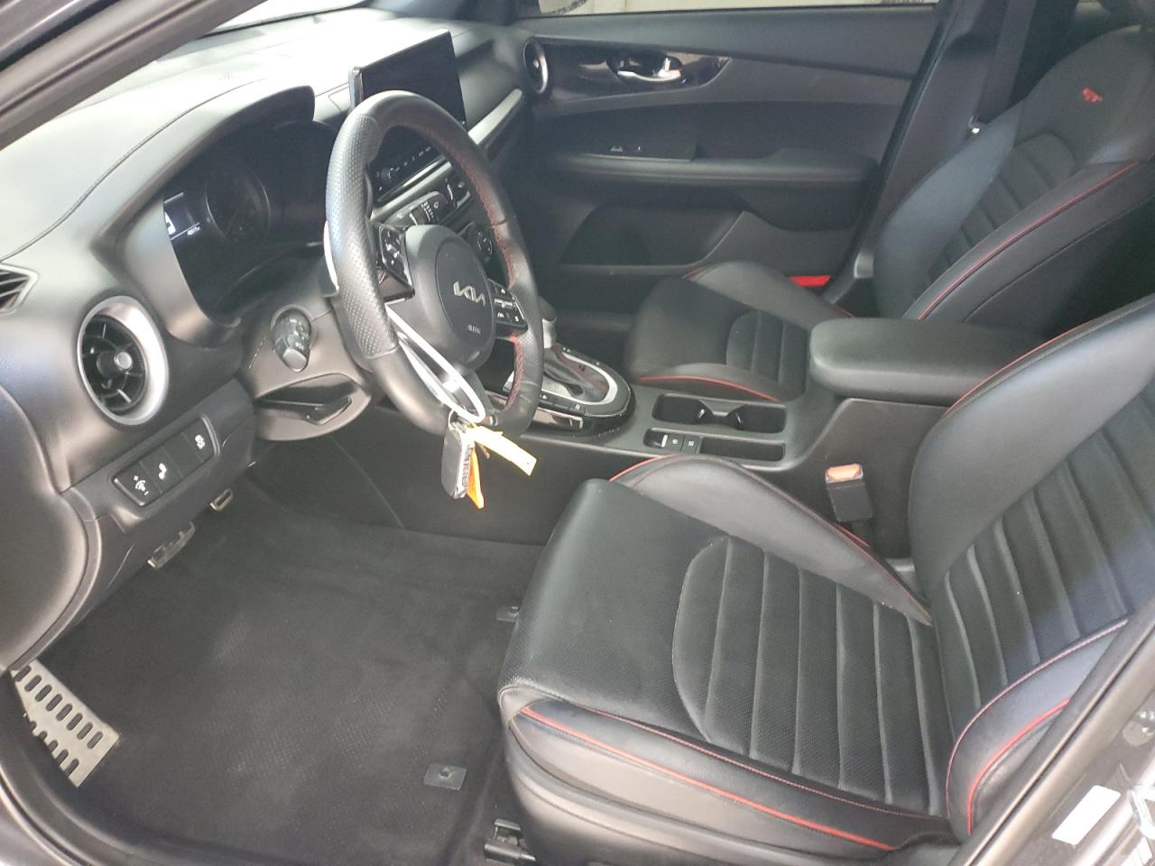 2024 Kia Forte - Image 7