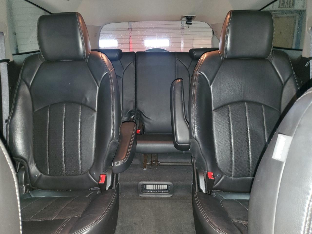 2014 Buick Enclave - Image 10