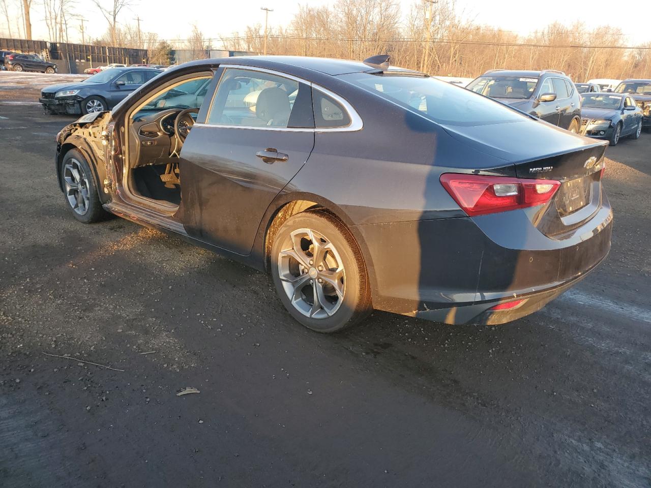 2023 Chevrolet Malibu - Image 2