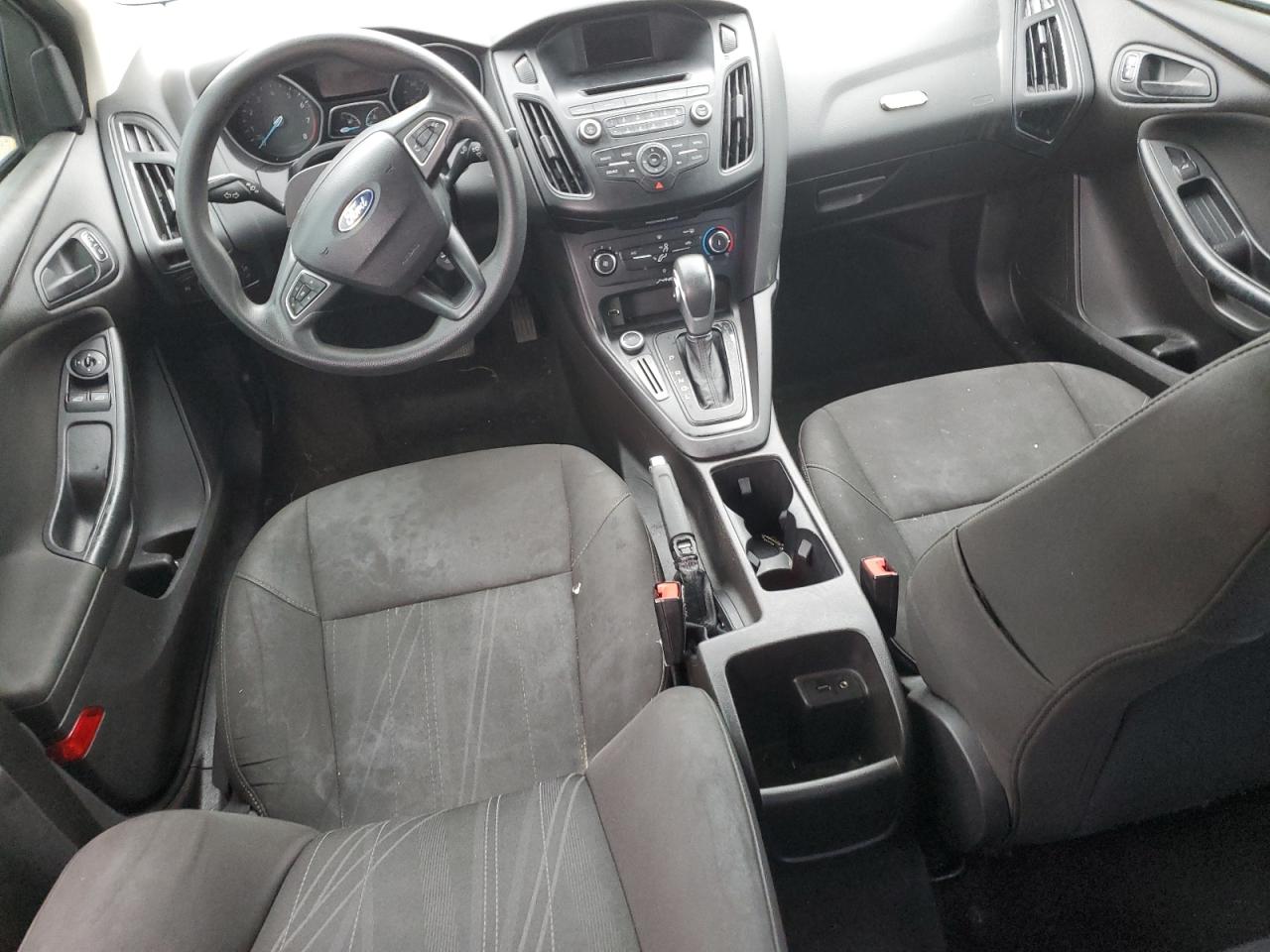 2017 Ford Focus - Image 8