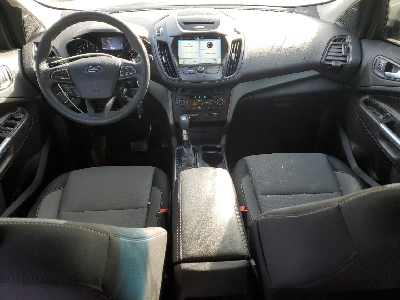 1fmcu9gd7hua08000 1FMCU9GD7HUA08000 2017 Ford Escape Se