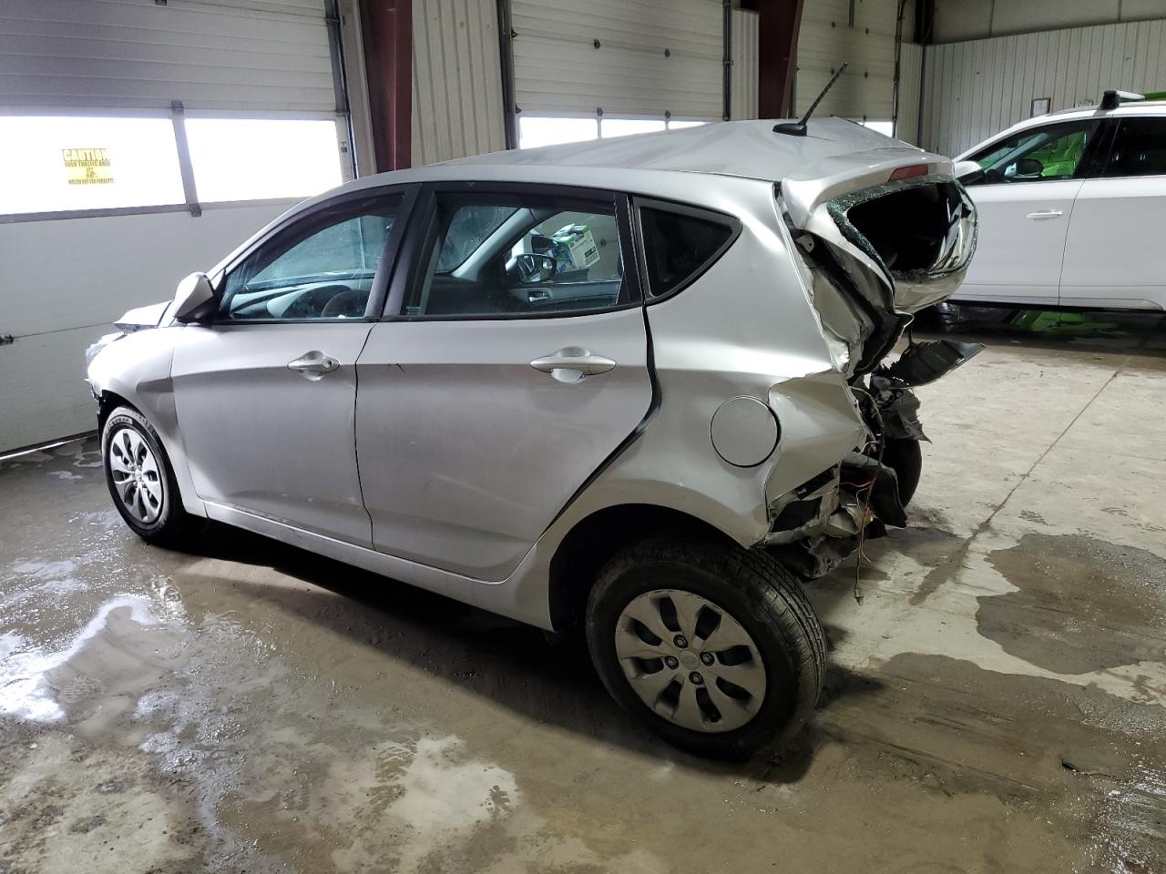 VIN KMHCT5AE7HU341326 2017 HYUNDAI ACCENT no.2