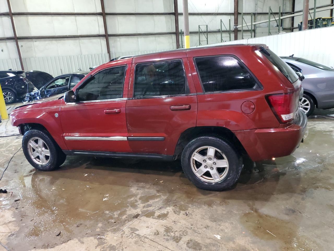 2007 Jeep Grand Cherokee - Image 2