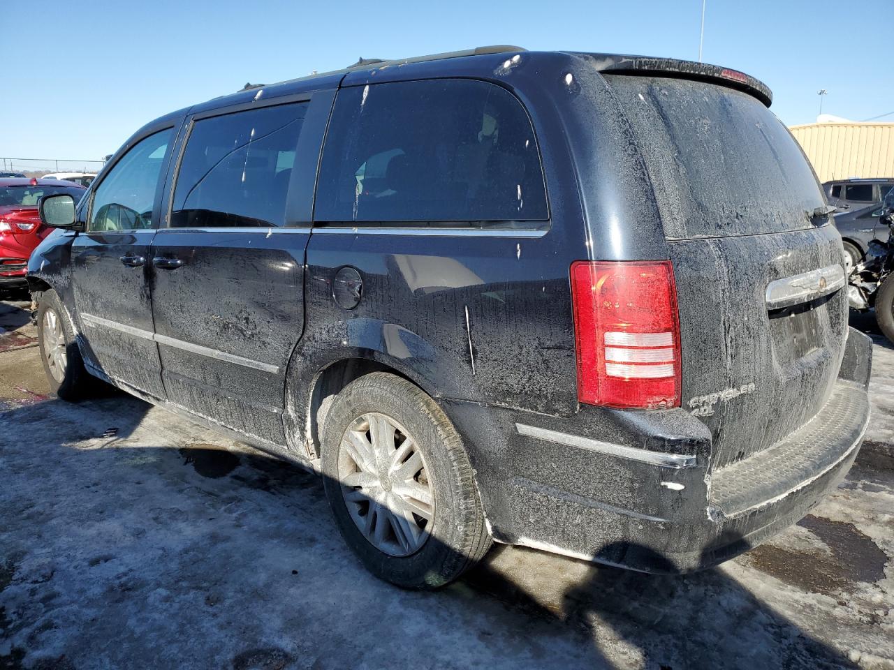 2010 Chrysler Town & Country - Image 2